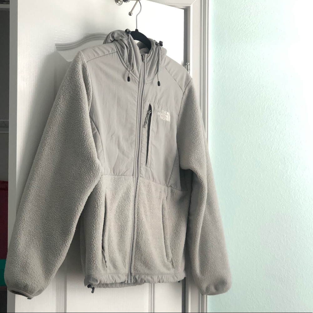 Gray women's hooded fleece Northface jacket
